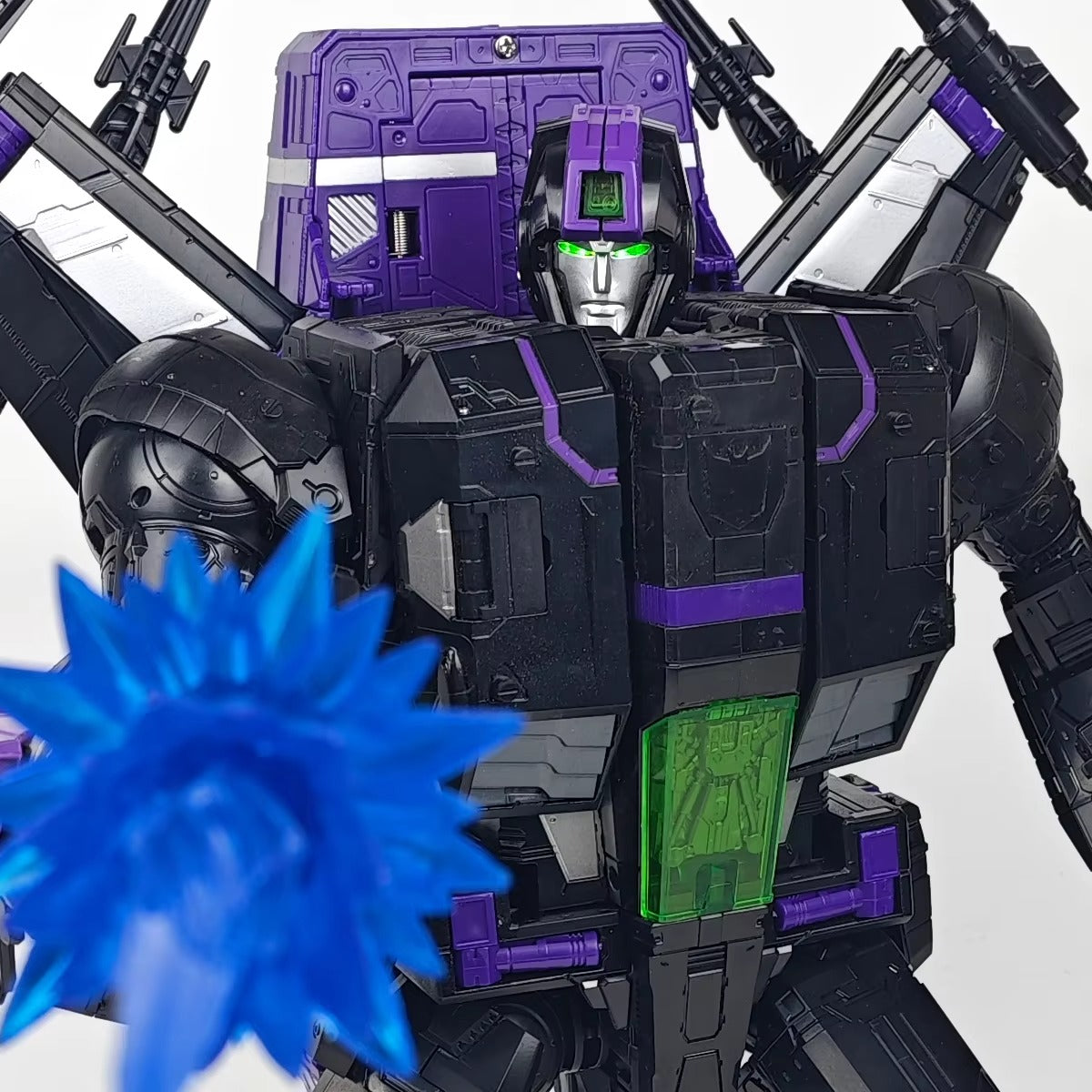 V33-06B Jetfire Oversize Dark Version