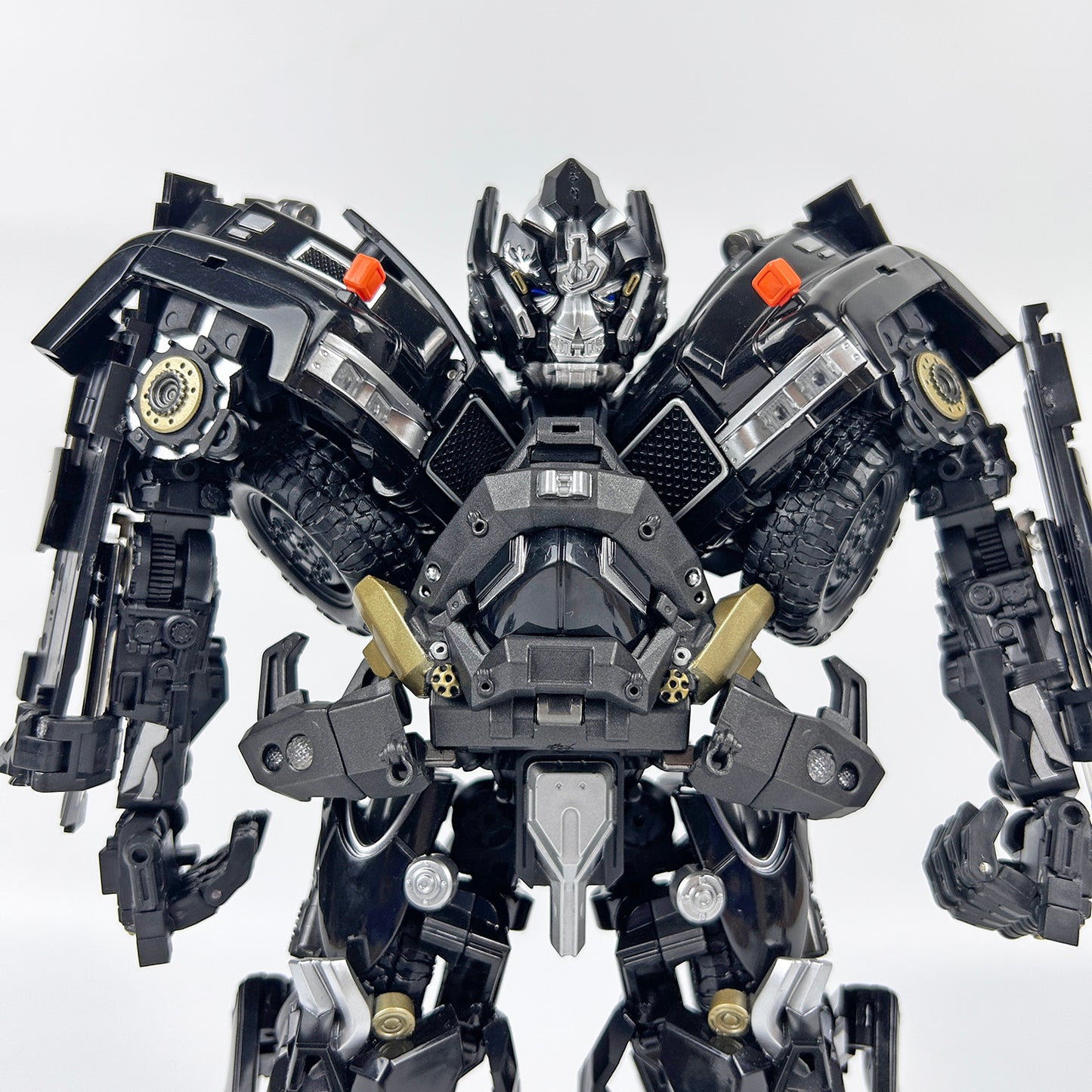 M06 Ironhide Oversize Version