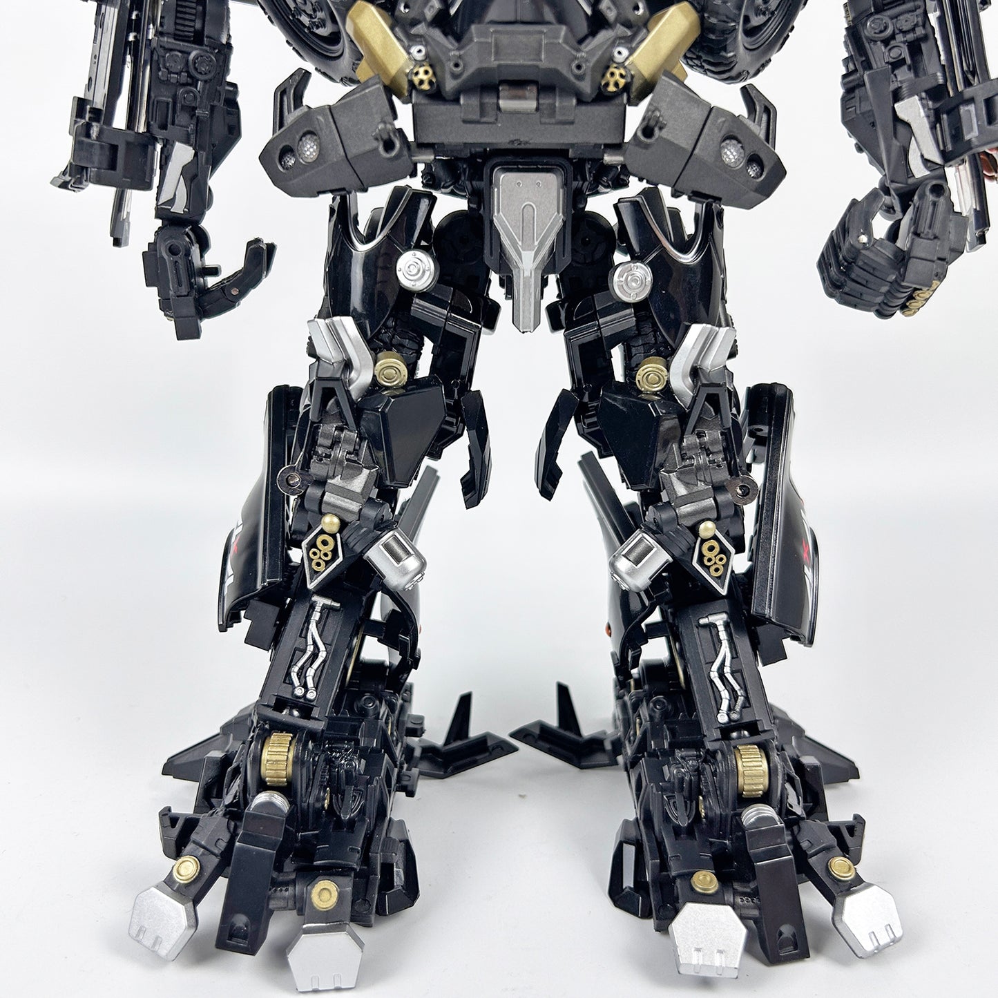 M06 Ironhide Oversize Version