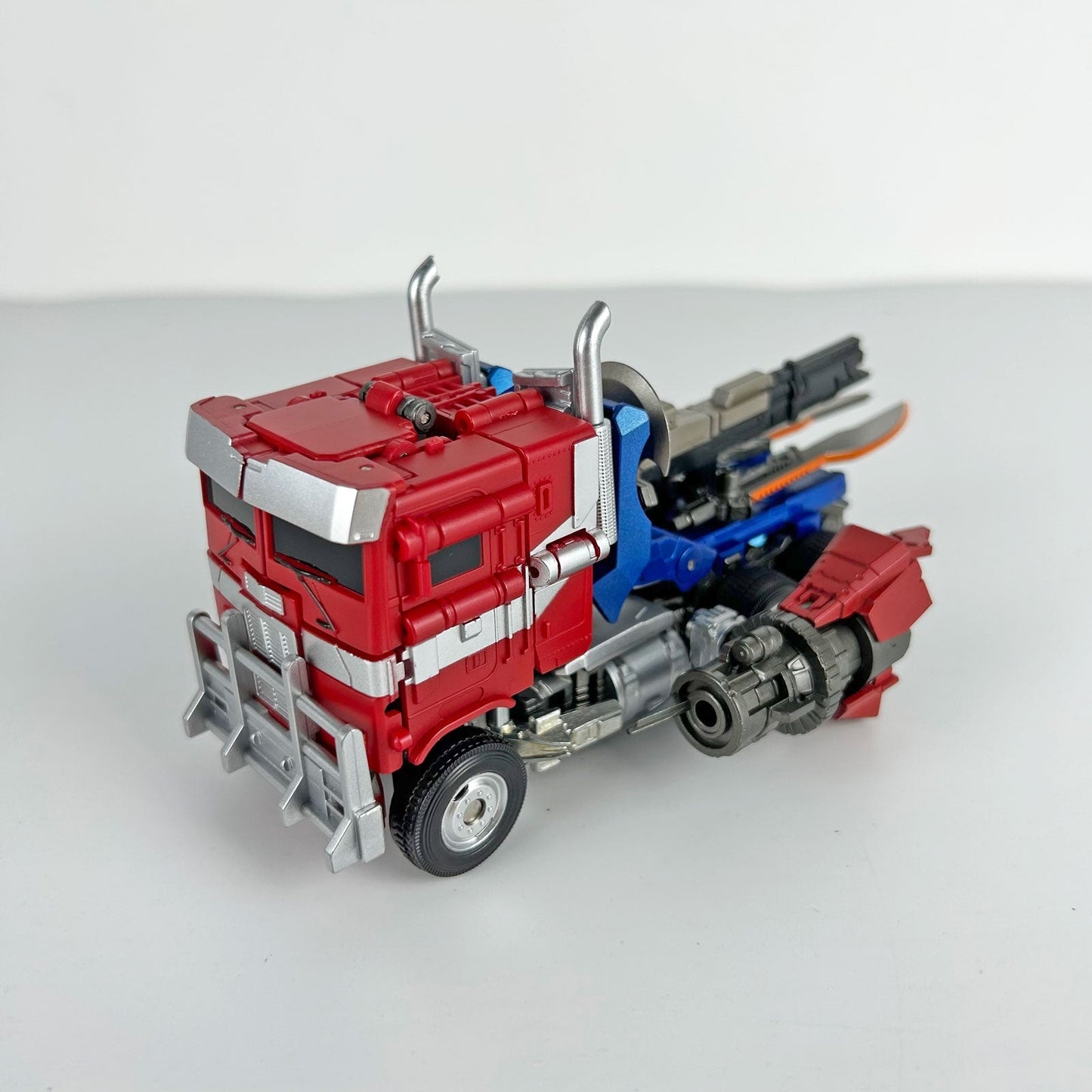 BAIWEI TW-1030 17cm / 6.69" Studio Series SS-102 Optimus Prime